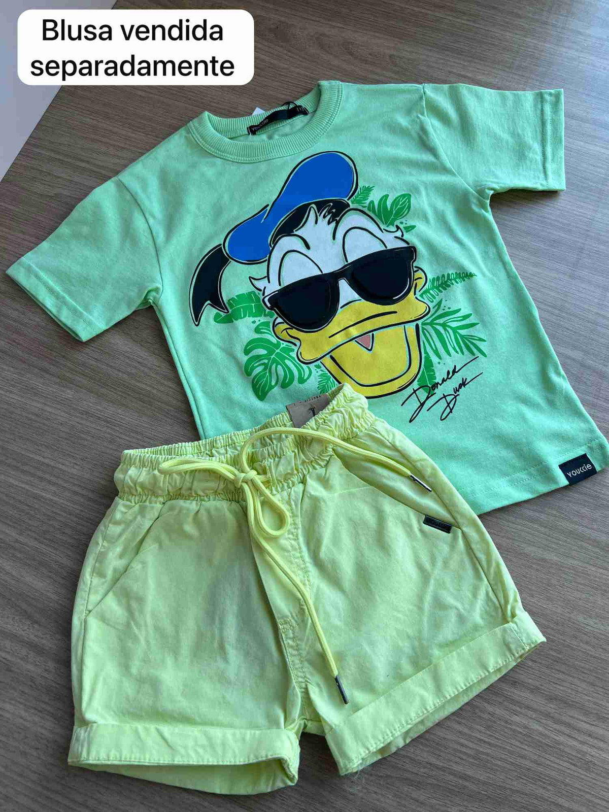 AMARELO