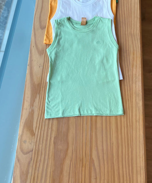 CAMISETA REGATA MEIA MALHA COM BORDADO MENINO UP BABY