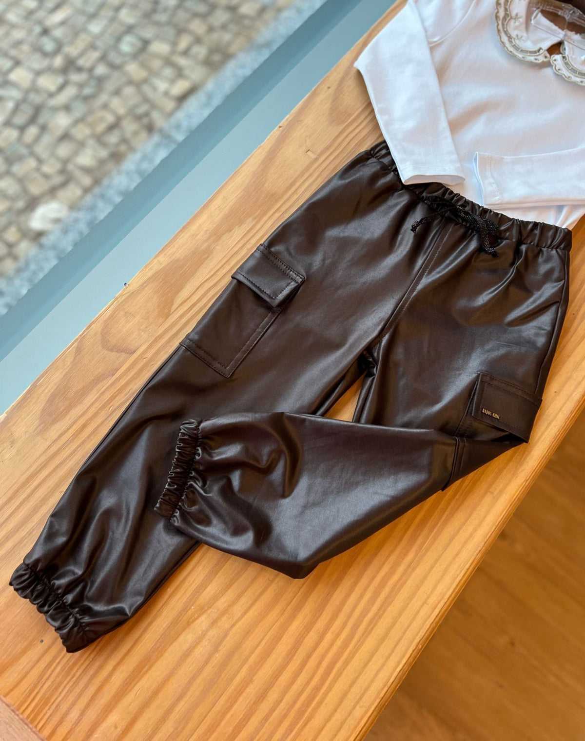 CALÇA JOGGER CIRRÊ COM CORDÃO DECORATIVO E BOLSOS MENINA ANJOS BABY