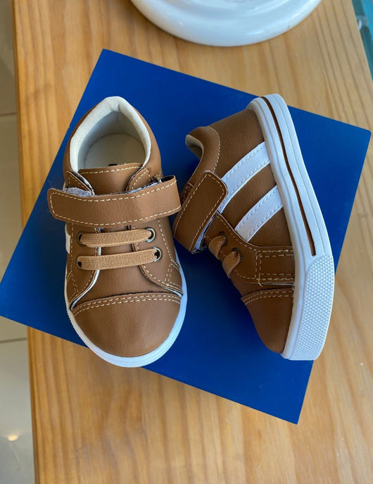 TENIS COM VELCRO E CADARCO ELASTICO MENINO LUI BAMBINI 40PRO50