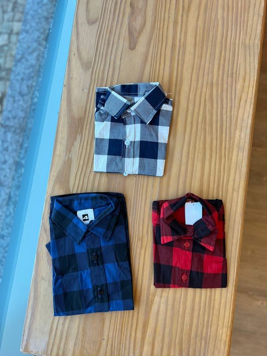 CAMISA MANGA CURTA XADREZ COM GOLA E BOTÕES MENINO LUI BAMBINI