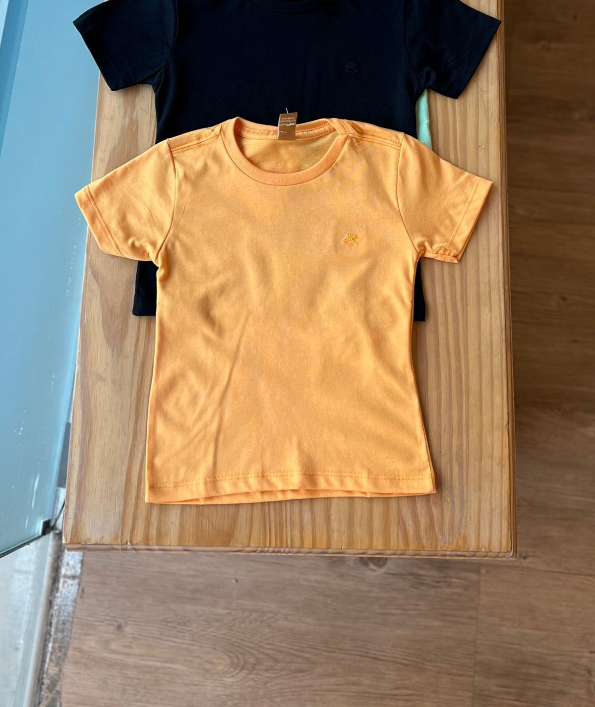 Amarelo