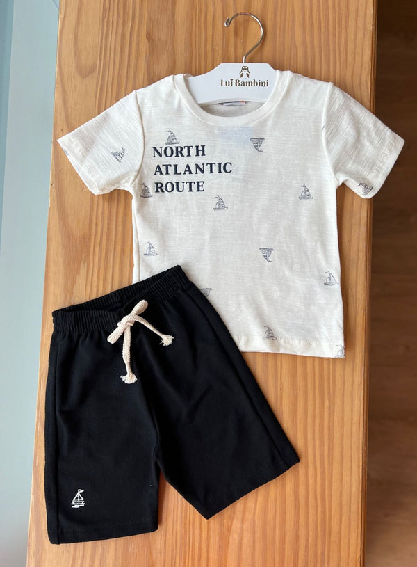 CONJUNTO CAMISETA MANGA CURTA BARCOS A VELA E BERMUDA BORDADA MENINO FAKINI
