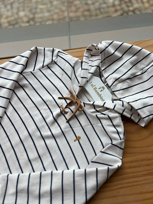 CAMISA BATA MANGA LONGA LISTRADA COM CAPUZ BORDADO