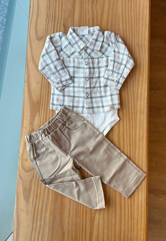 CONJUNTO JUNINO BODY CAMISA MANGA LONGA XADREZ COM CALÇA SARJA MENINO ANJOS BABY