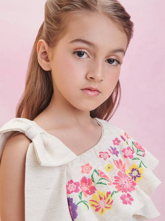 VESTIDO MANGA CURTA COM ALCA FLORES BORDADAS E BABADO MENINA ANIME PRO45