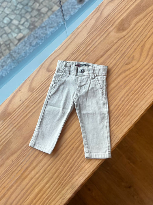 CALÇA JEANS SARJA BOLSO DECORATIVO E AJUSTE INTERNO MENINO TOM ERY