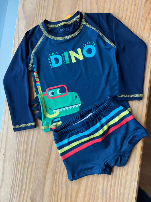 CONJUNTO CAMISETA MANGA LONGA E SUNGA BOXER DINO UV50+ MENINO FAKINI