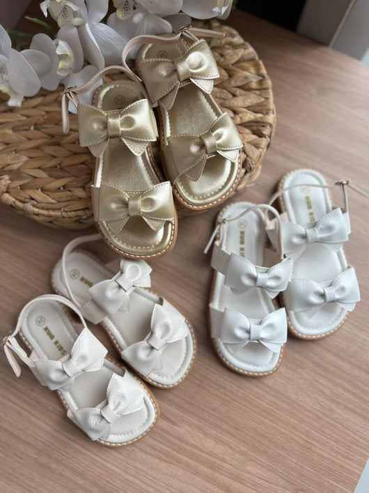 SANDÁLIA ALÇA LAÇO DUPLO FECHO FIVELA METÁLICO MENINA XUA XUA