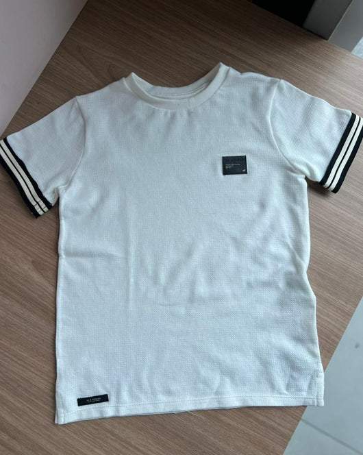 CAMISETA MANGA CURTA MINIMALISTA MENINO OK FRIENDS