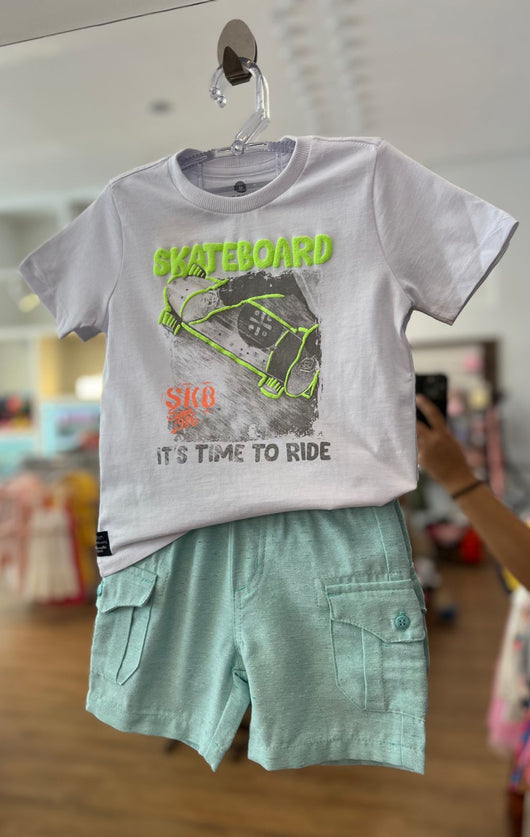 CONJUNTO CAMISETA MANGA CURTA SKATEBOARD E BERMUDA SARJA COM BOLSO MENINO 1+1 PRO25