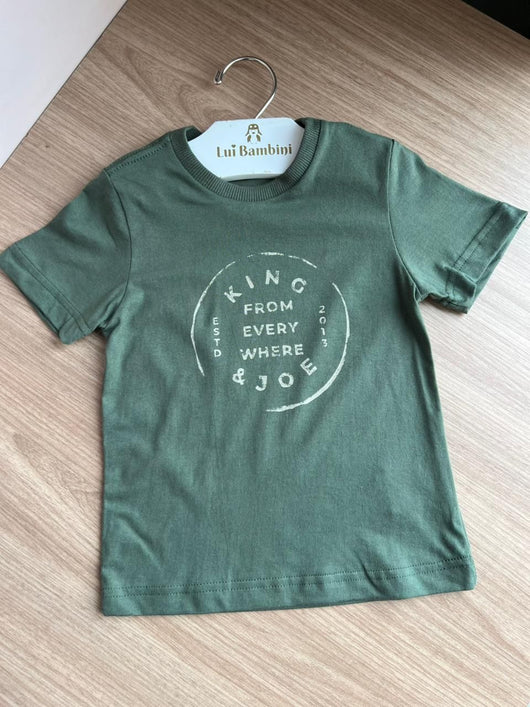 CAMISETA MANGA CURTA ESTAMPA CIRCULAR FROM EVERY WHERE MENINO KING&JOE