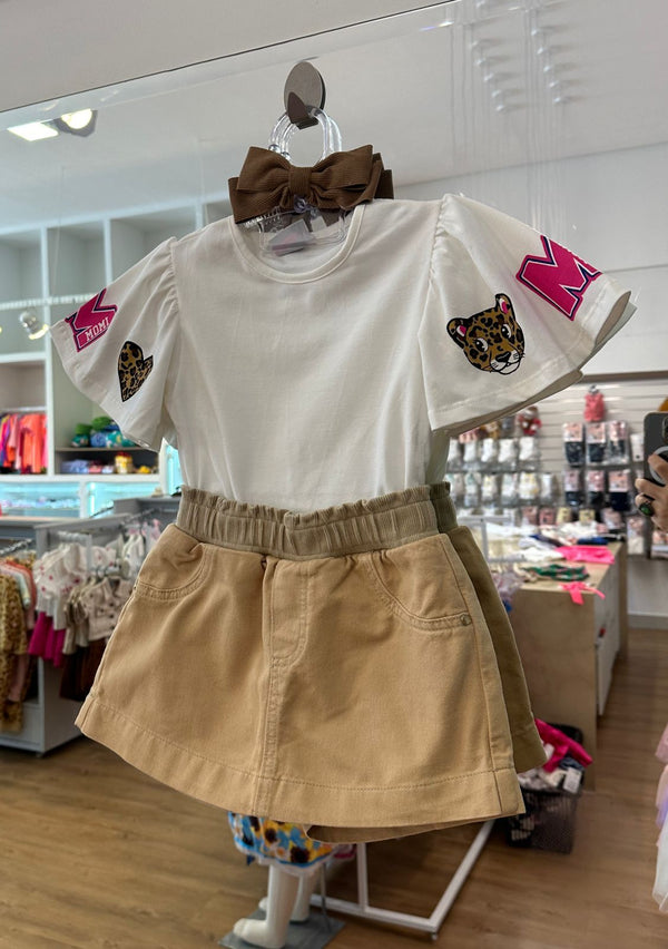 CONJUNTO BLUSA MANGA CURTA EVASÊ ONCINHA CORAÇÃO COM SHORT SAIA JEANS MENINA MOMI