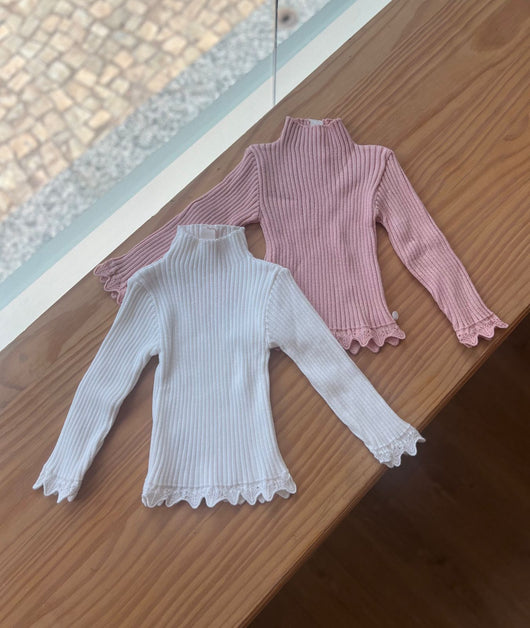 BLUSA MANGA LONGA TRICÔ TRABALHADO COM GOLA ALTA MENINA MINI LADY
