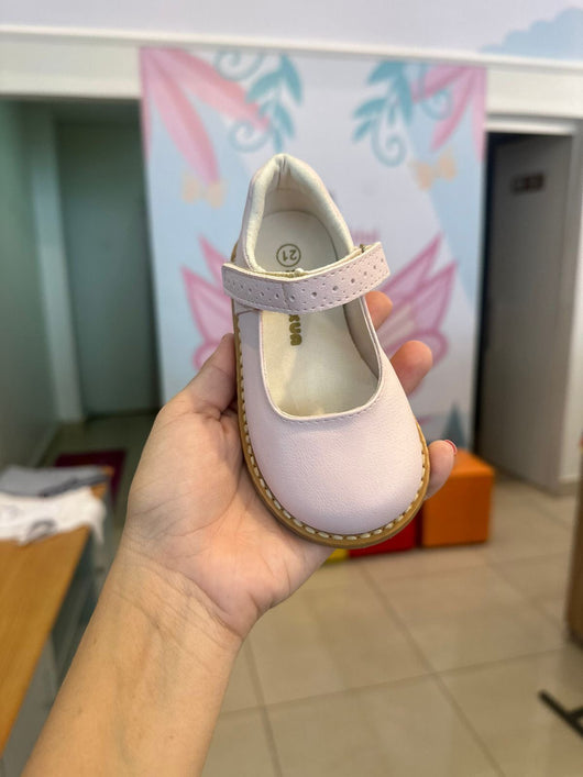 SAPATO FOSCO COM COSTURA E VELCRO LATERAL MENINA XUA XUA