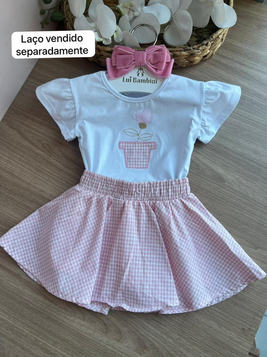 CONJUNTO BLUSA MANGA CURTA BUFANTE VASO FLOR E SAIA SHORT MENINA PULLA BULLA