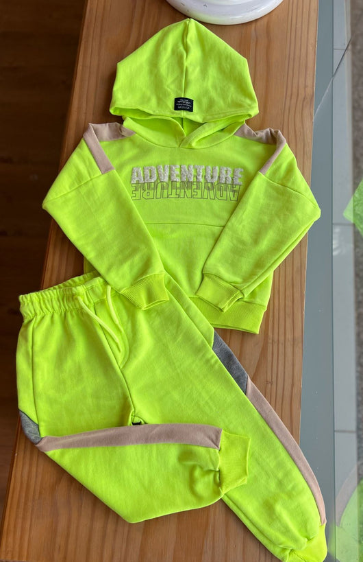 CONJUNTO MOLETOM MANGA LONGA CAPUZ ADVENTURE E BOLSO CANGURU CALÇA COM CORDÃO MENINO 1+1 PRO45