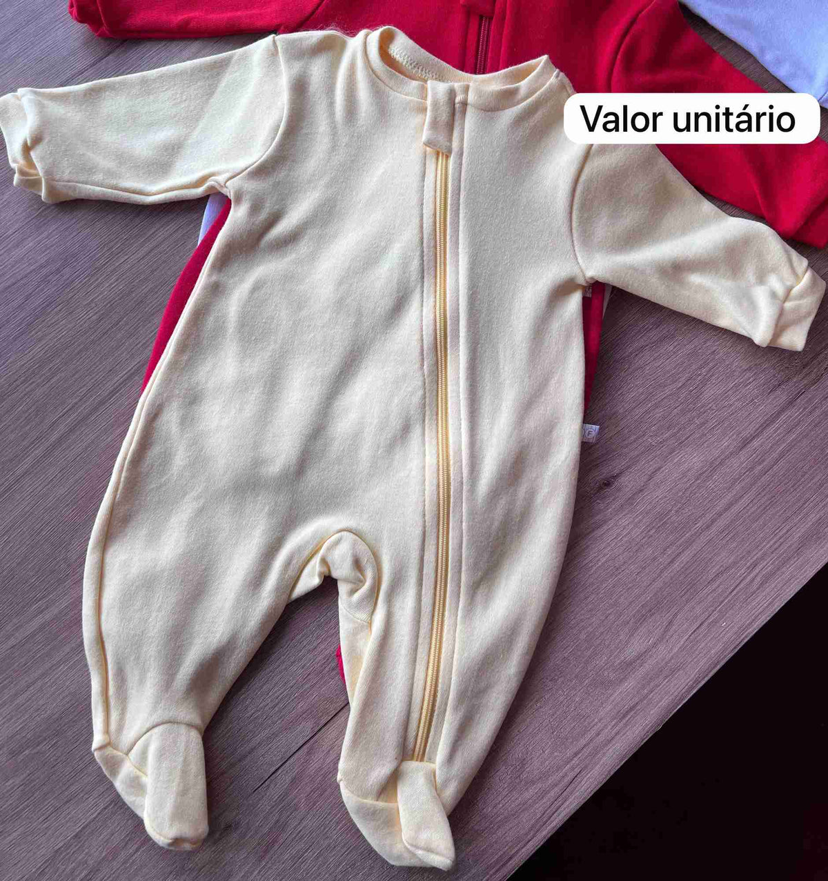 AMARELO