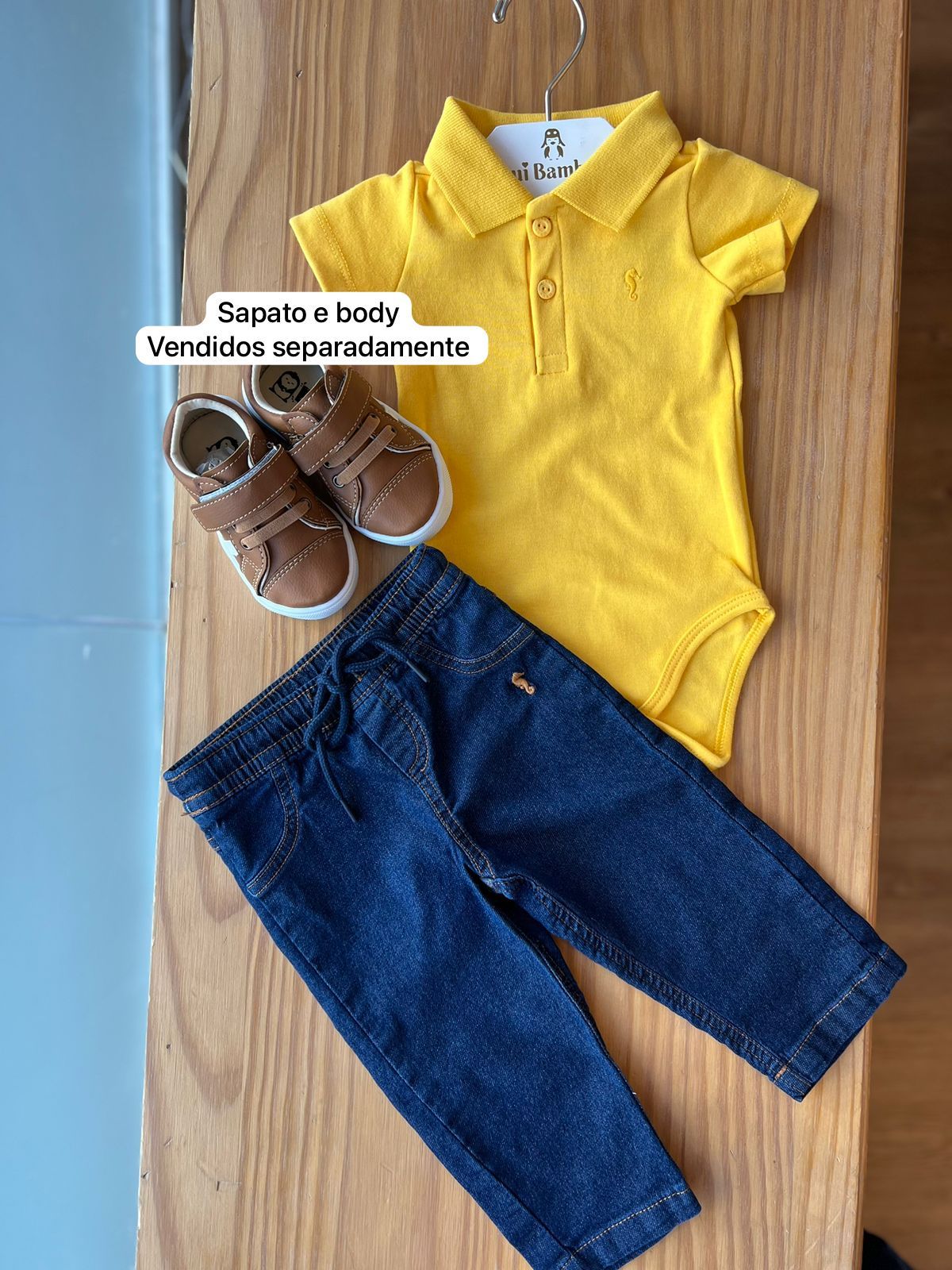 Amarelo