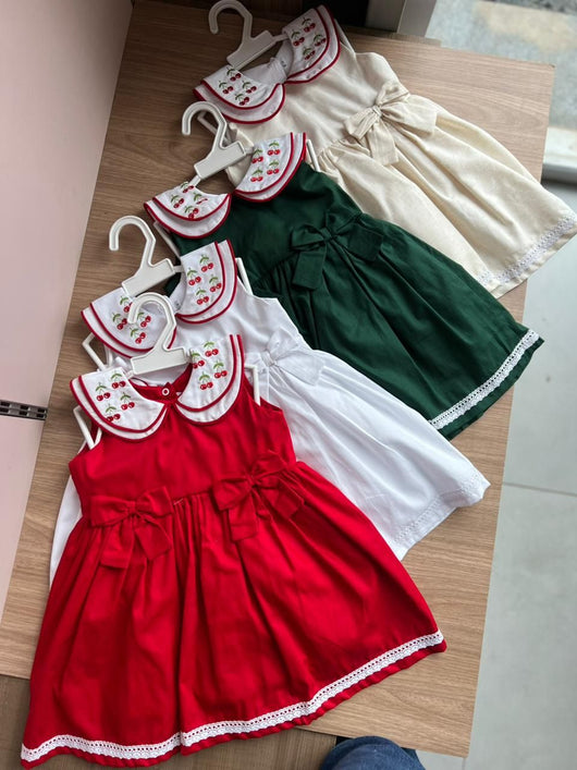 VESTIDO REGATA GOLA BORDADA CEREJAS LAÇO MENINA LUI BAMBINI