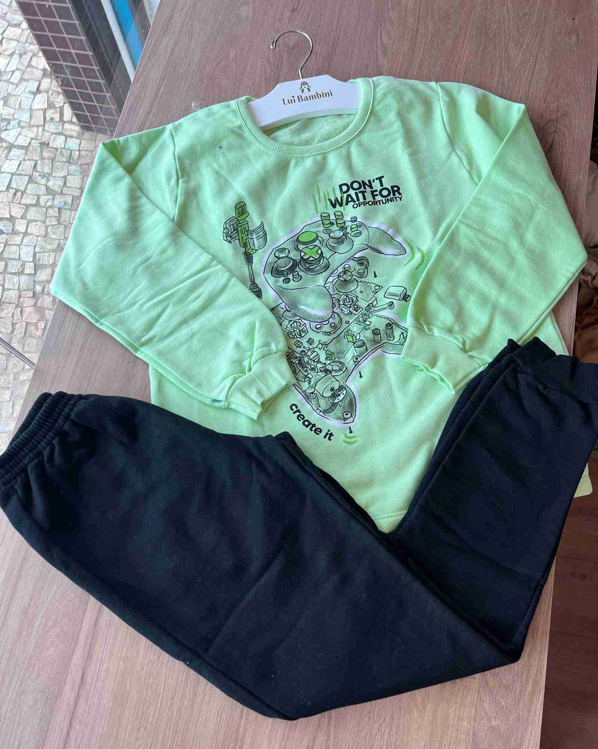 VERDE CLARO