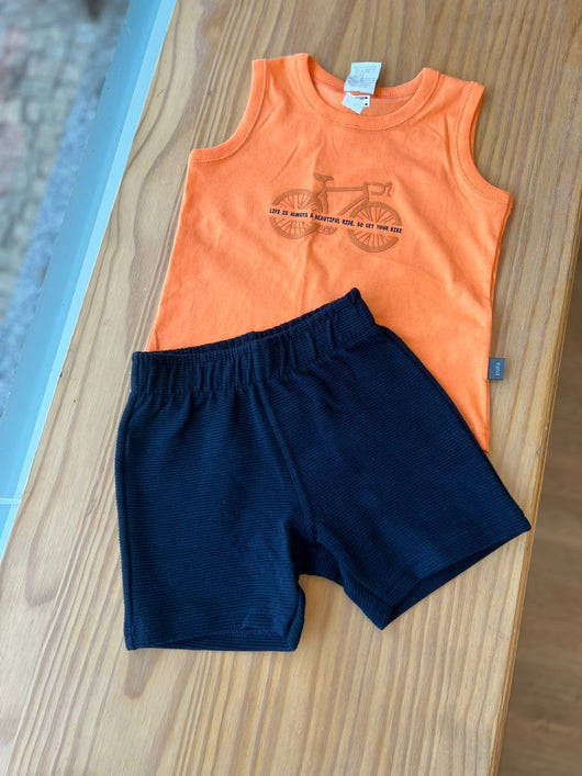 CONJUNTO REGATA BIKE EM RELEVO E BERMUDA MOLETINHO MENINO PULLA BULLA