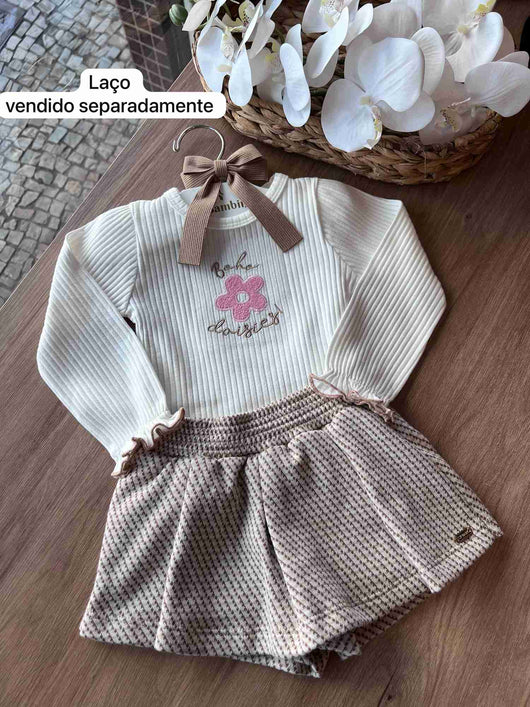 CONJUNTO BLUSA MANGA LONGA BORDADO FLOR E SHORT SAIA JACQUARD MENINA UP BABY
