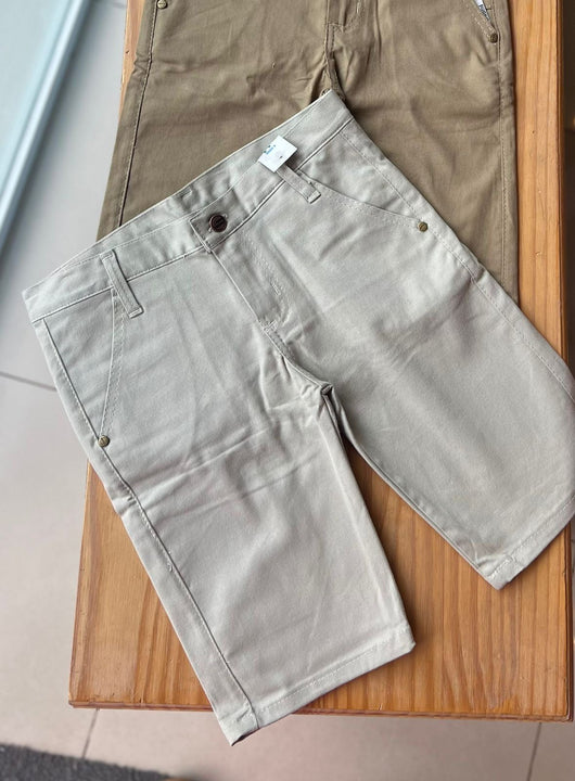 BERMUDA BRIM LISA COM BOLSOS MENINO LUI BAMBINI PRO40