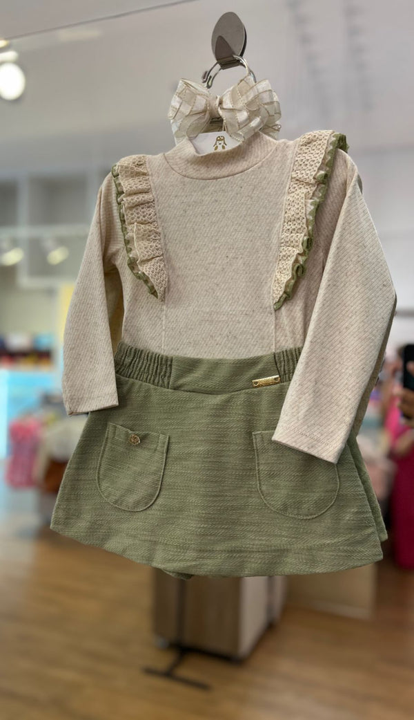 CONJUNTO BLUSA MANGA LONGA COM SOBREPOSIÇÃO RENDADA E SHORT SAIA MENINA KIKI XODO