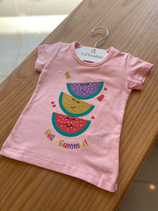 BLUSA MANGA CURTA EM MALHA MELANCIAS COM STRASS HELLO SUMMER MENINA BICHO BAGUNÇA
