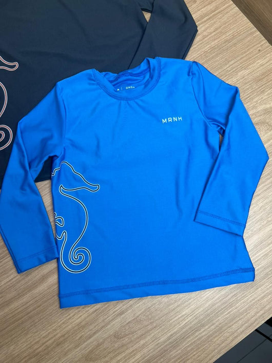 CAMISETA MANGA LONGA CAVALO MARINHO MRNH PROTEÇÃO UV50+ MENINO ONDA MARINHA