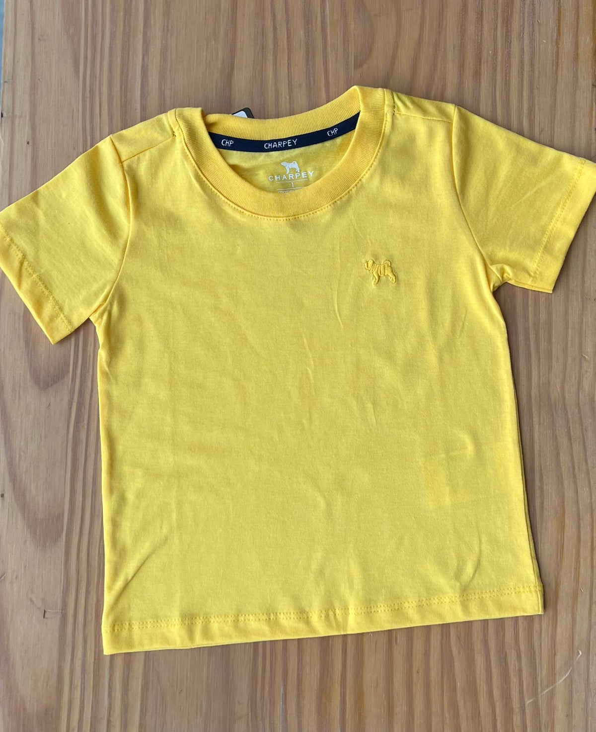 AMARELO