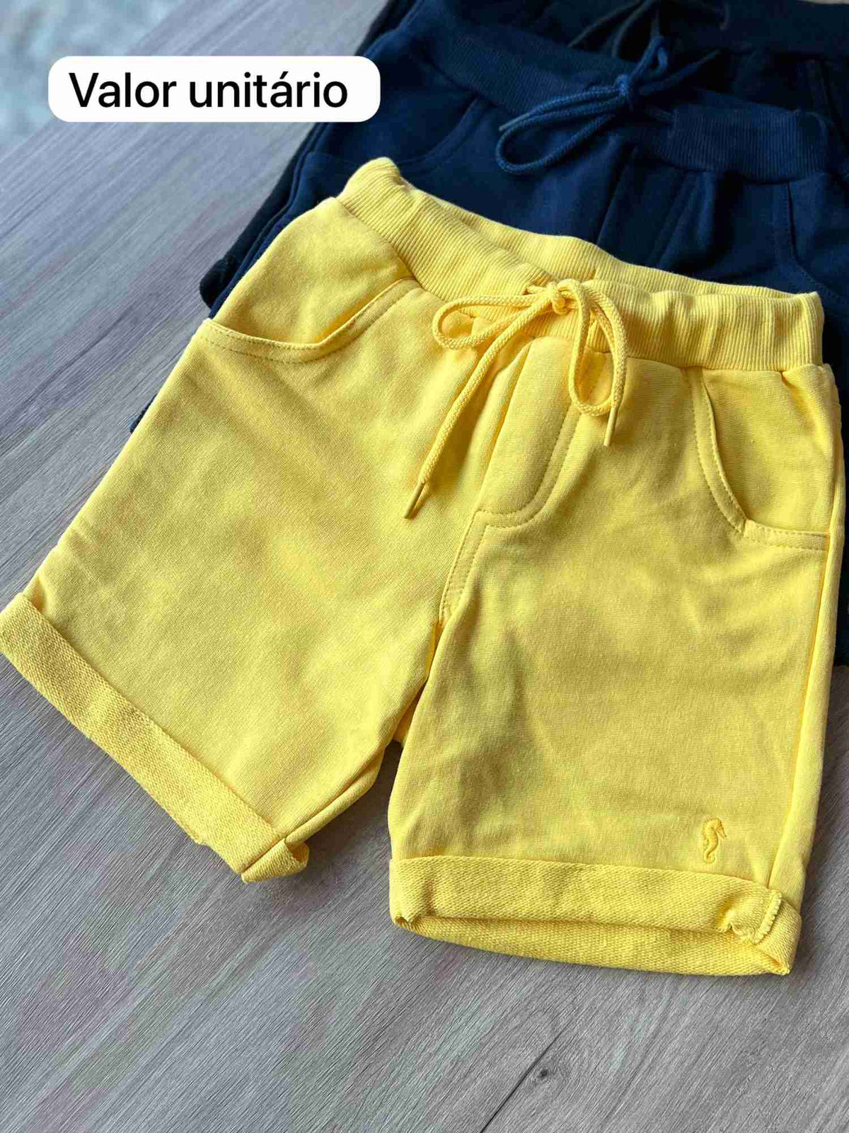 AMARELO