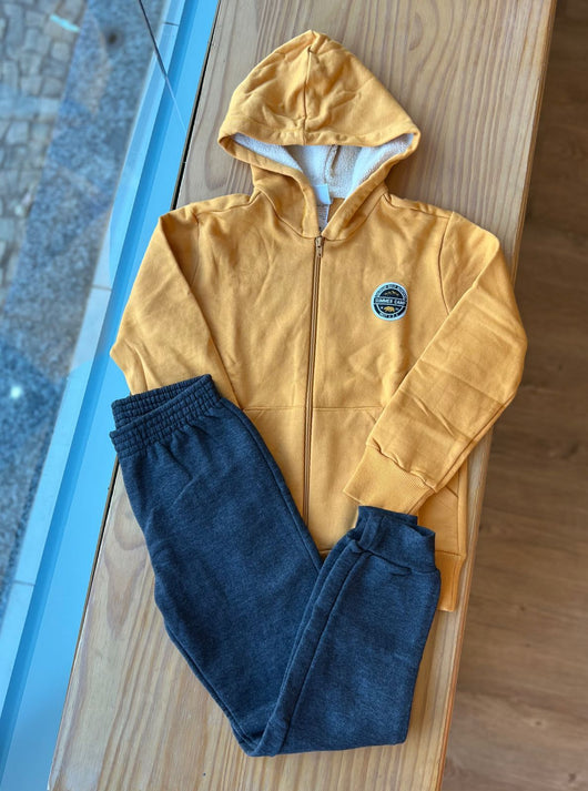 CONJUNTO MOLETOM MANGA LONGA CAPUZ SUMMER CAMP E CALÇA LISA MENINO PULLA BULLA