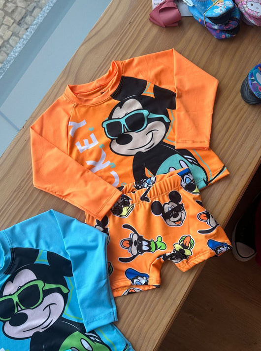 CONJUNTO CAMISETA MANGA LONGA E SUNGA BOXER MICKEY E SEUS AMIGOS UV50+ MENINO FAKINI