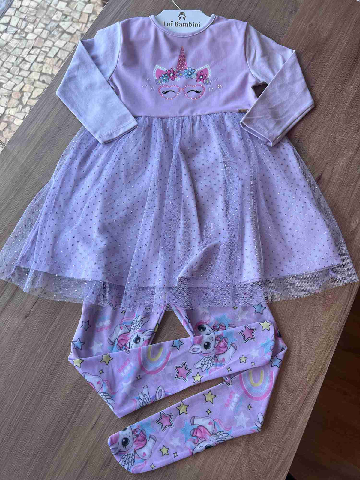 LILÁS