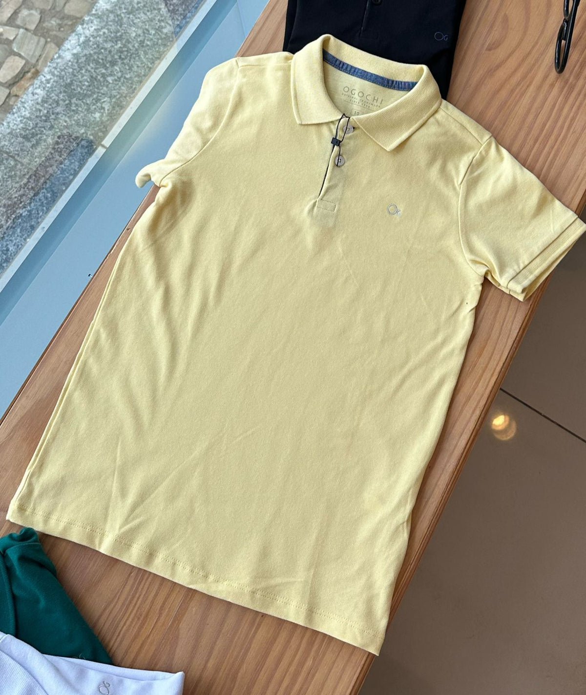 Amarelo