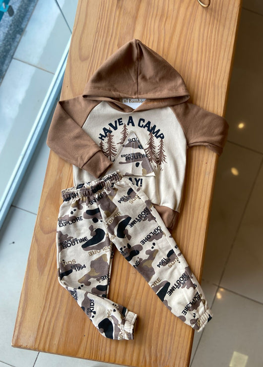 CONJUNTO MOLETOM MANGA LONGA COM CAPUZ E CALÇA ACAMPAMENTO DO URSO MENINO FAKINI