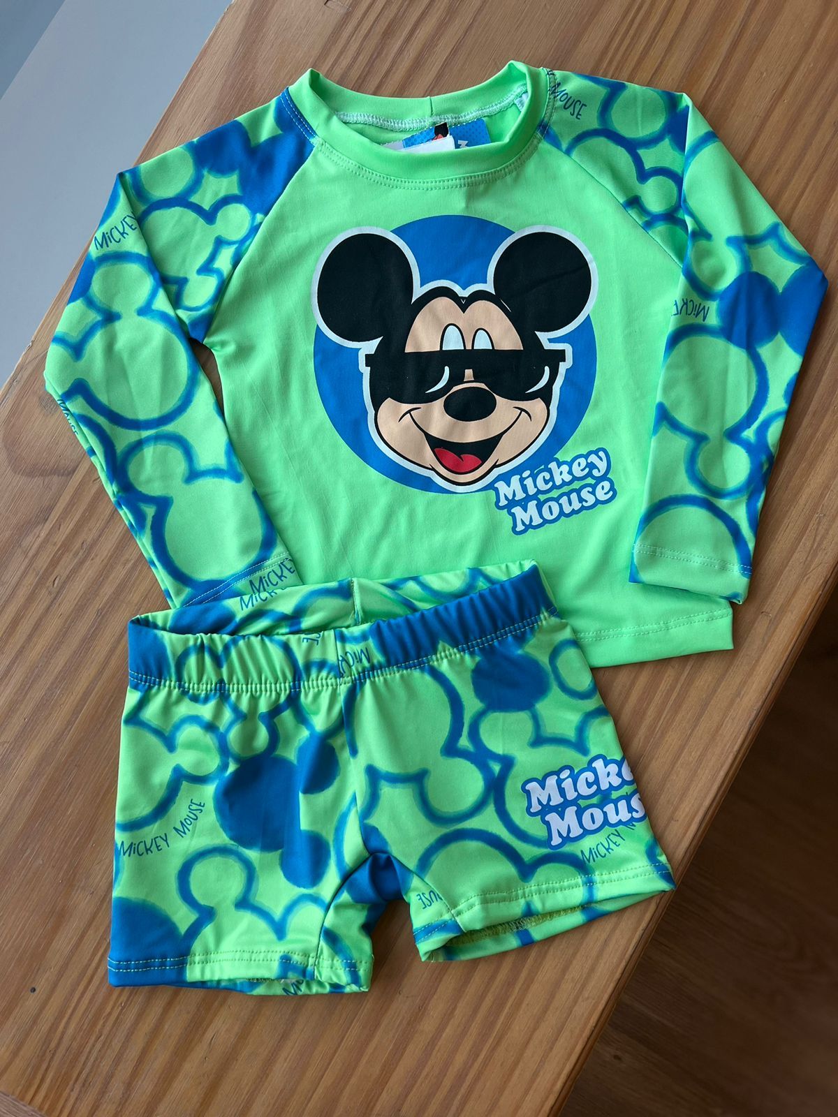 VERDE NEON