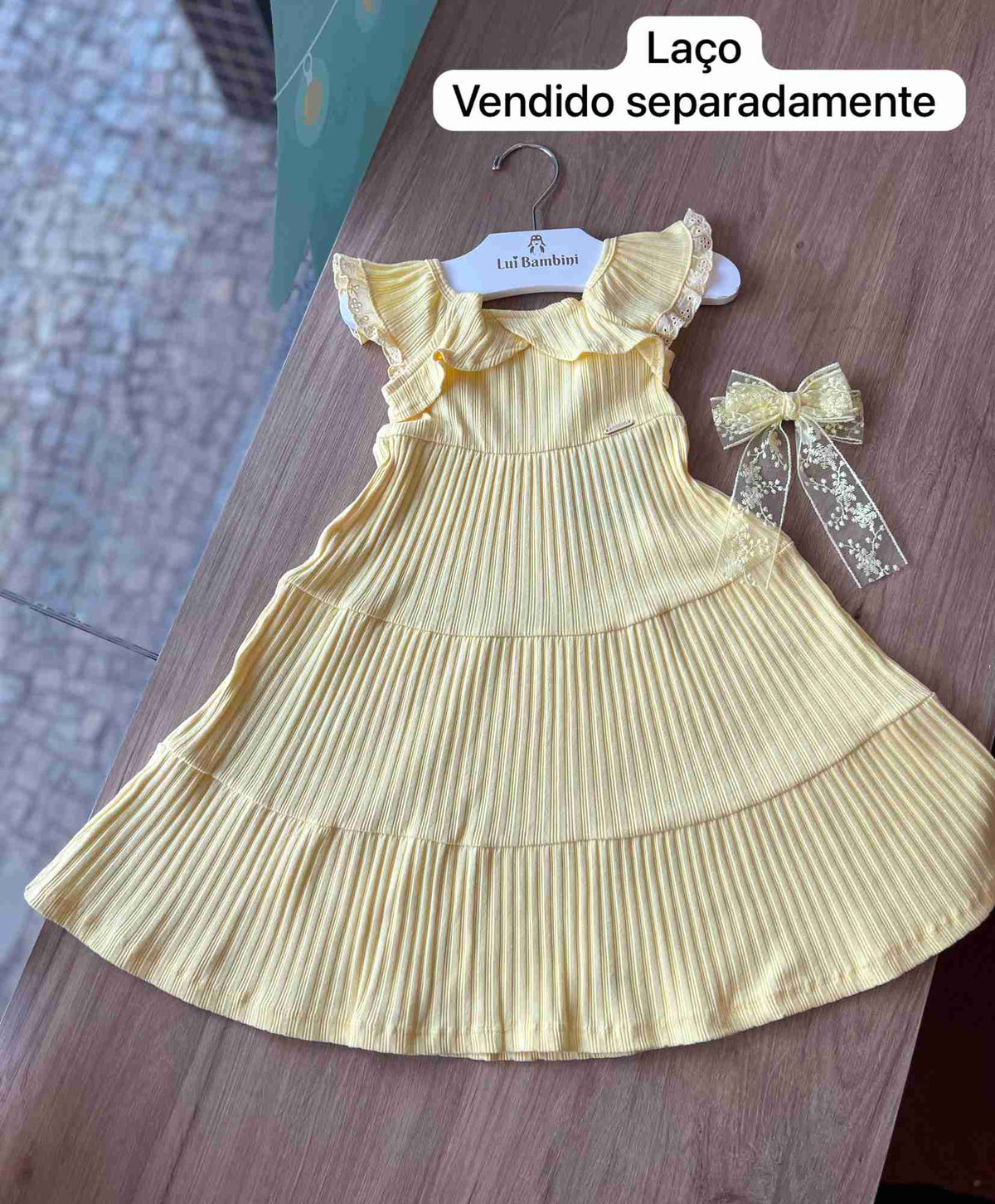 Amarelo