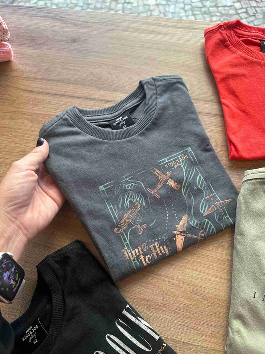 CAMISETA MANGA CURTA TIME TO FLY MENINO KING&JOE