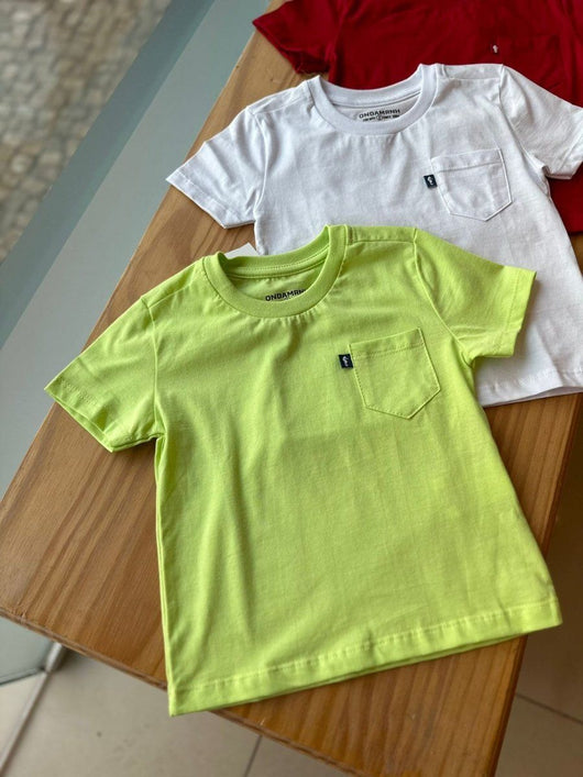 CAMISETA MANGA CURTA COM BOLSO EM MEIA MALHA MENINO ONDA MARINHA