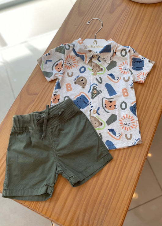 CONJUNTO CAMISA MANGA CURTA MUNDO ANIMAL COM BOTÃO E BERMUDA SARJA MENINO LUC BOO PRO35