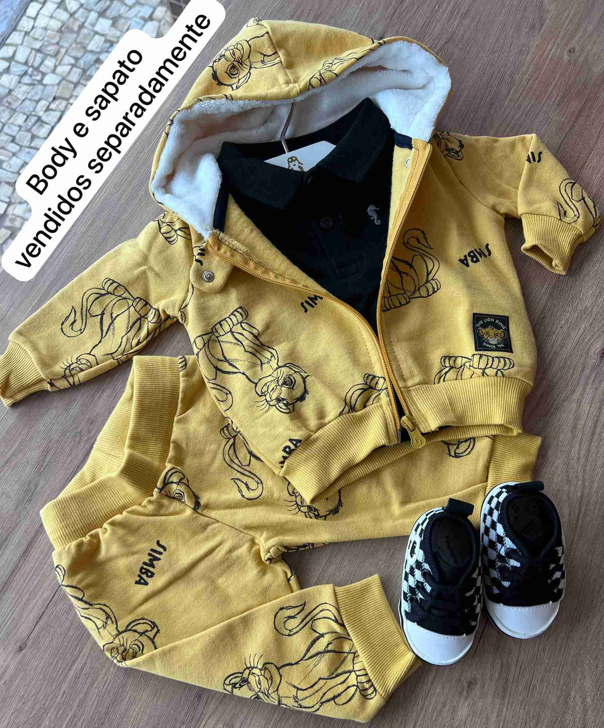 AMARELO