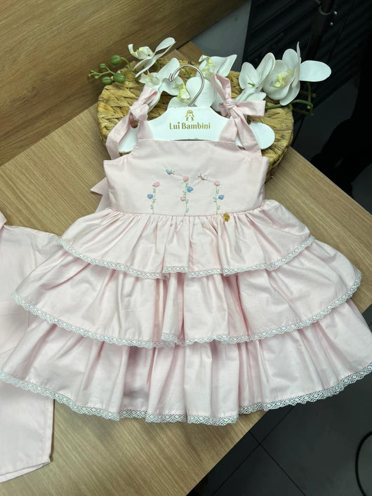 VESTIDO ALÇA AMARRAÇÃO BORDADO FLOR PEROLAS RENDA CAMADAS MENINA LUI BAMBINI