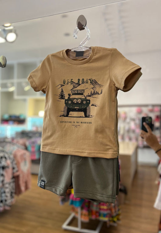 CONJUNTO CAMISETA MANGA CURTA OFF ROAD E BERMUDA MOLETOM MENINO KING&JOE