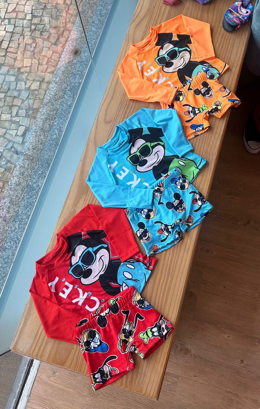 CONJUNTO CAMISETA MANGA LONGA E SUNGA BOXER MICKEY E SEUS AMIGOS UV50+ MENINO FAKINI