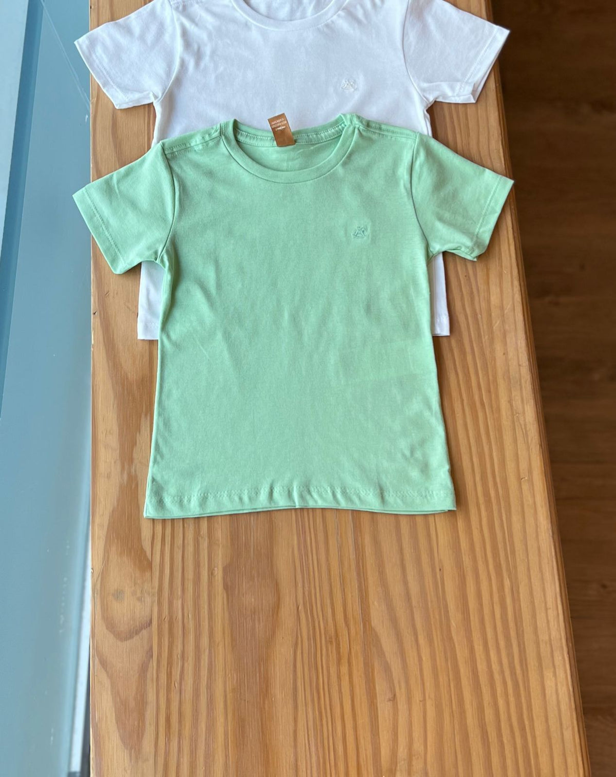 VERDE CLARO