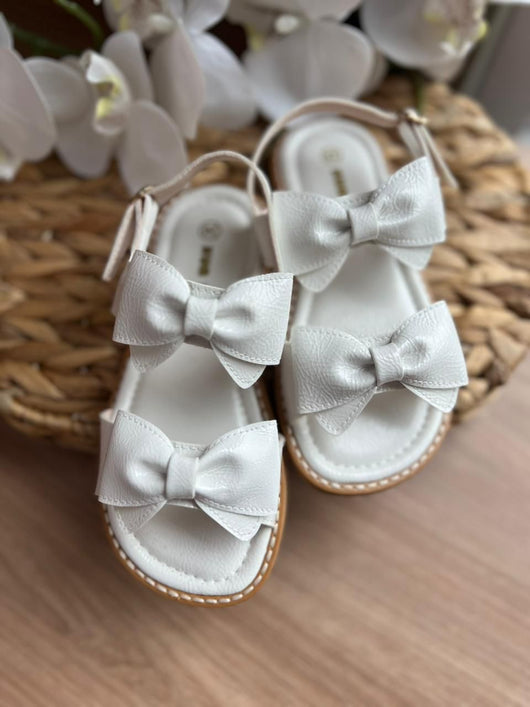 SANDÁLIA ALÇA LAÇO DUPLO FECHO FIVELA METÁLICO MENINA XUA XUA