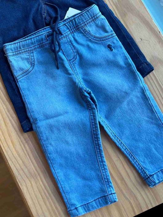CALÇA JEANS CAVALO MARINHO BORDADO BOLSOS DECORATIVOS MENINO ONDA MARINHA